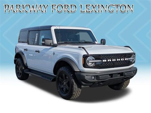 New 2025 Ford Bronco Outer Banks image 3