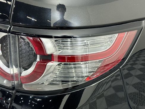 Used 2019 Land Rover Discovery Sport HSE image 33