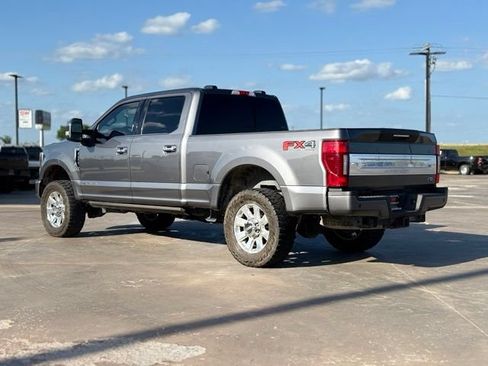 Certified 2022 Ford F250 Platinum w/ FX4 Off-Road Package AWD/4WD image 6