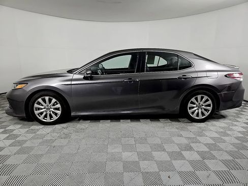 Used 2018 Toyota Camry LE w/ Moonroof Package image 7