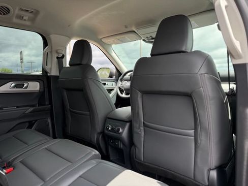 New 2026 Ford Explorer Active w/ Active Comfort Package AWD/4WD image 19