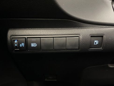 Certified 2022 Toyota Corolla LE w/ Carpet Mat Package (TMS) image 28