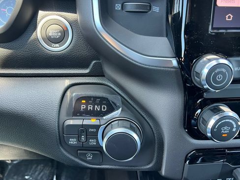 New 2026 RAM 1500 Express AWD/4WD image 28
