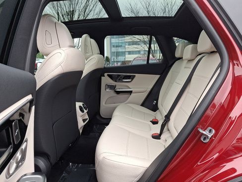 New 2026 Mercedes-Benz GLC 300 GLC 300 image 8