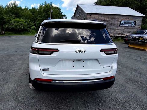 Used 2024 Jeep Grand Cherokee L Laredo AWD/4WD image 7