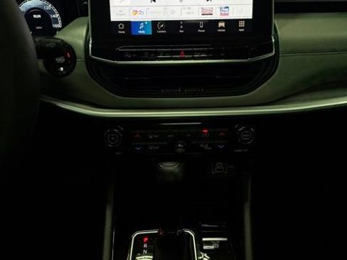 Certified 2025 Jeep Compass Limited w/ Elite Group image 19