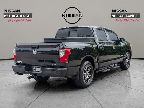 Used 2021 Nissan Titan SV w/ SV Convenience Package RWD image 5