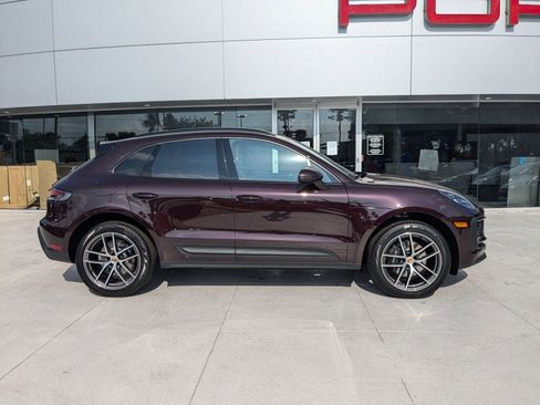 Certified 2025 Porsche Macan image 8