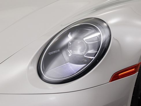 Used 2022 Porsche 911 Targa 4S AWD/4WD image 17