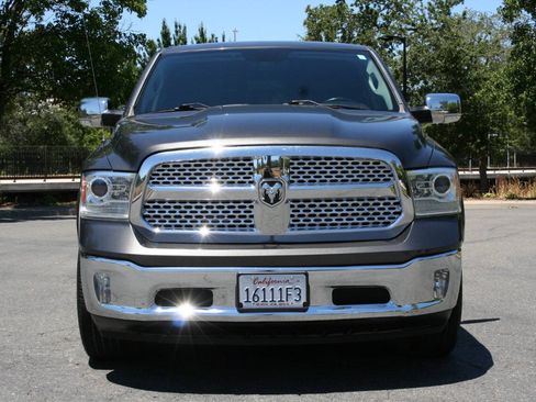 Used 2017 RAM 1500 Laramie AWD/4WD image 3