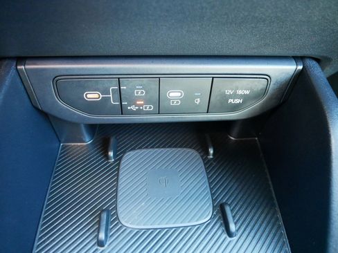 Certified 2025 Kia K4 GT-Line image 32