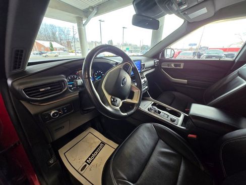 Used 2021 Ford Explorer Limited w/ Equipment Group 301A image 10