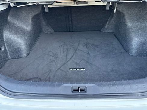 Used 2025 Nissan Altima 2.5 SV image 21