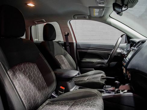 Used 2021 Mitsubishi Outlander Sport SE image 15