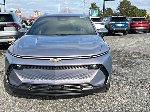 New 2026 Chevrolet Equinox EV LT image 2