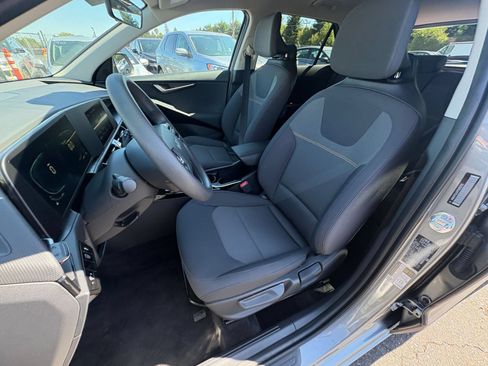 Used 2026 Kia Niro LX FWD image 34