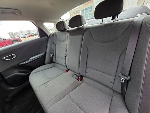 Used 2025 Kia K4 FWD image 14
