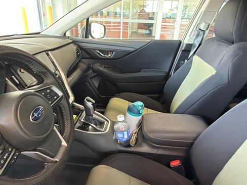 Used 2025 Subaru Outback Premium w/ Popular Package #1A AWD/4WD image 13