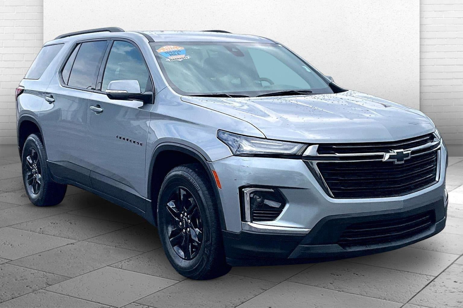 Used 2024 Chevrolet Traverse LT FWD image 1