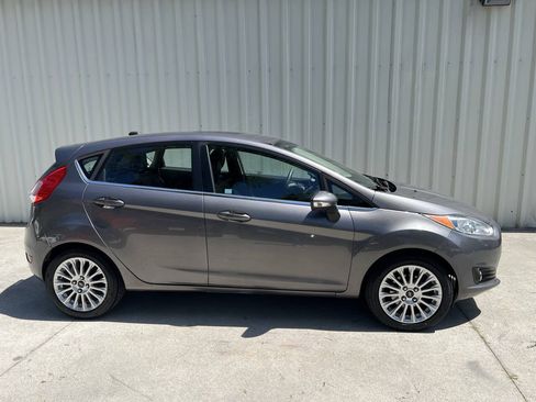 Used 2014 Ford Fiesta Titanium FWD image 2