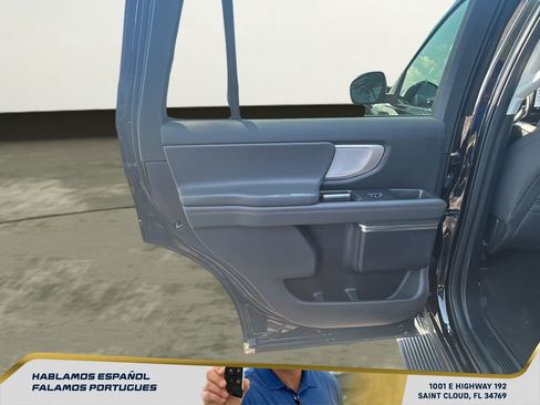 Used 2025 Ford Expedition Active image 24