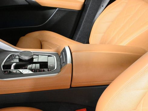 Certified 2024 BMW X6 xDrive40i w/ Premium Package AWD/4WD image 25