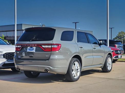 Used 2022 Dodge Durango GT RWD image 3