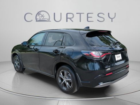 Certified 2024 Honda HR-V EX-L image 5