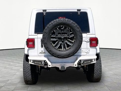 Used 2018 Jeep Wrangler Unlimited Sahara w/ Cold Weather Group AWD/4WD image 6