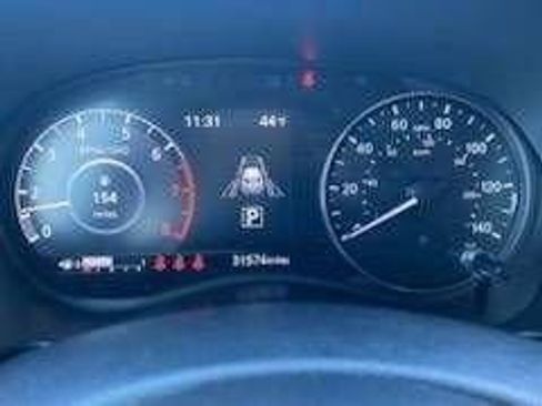 Used 2023 Nissan Kicks SR w/ SR Premium Package image 13