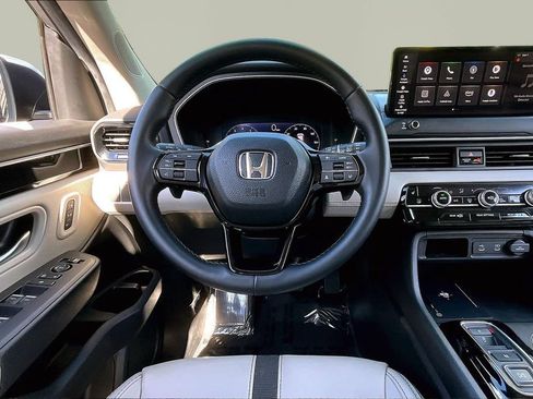 Used 2026 Honda Pilot EX-L image 9