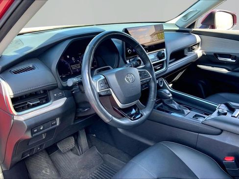 Used 2024 Toyota Grand Highlander Platinum image 12