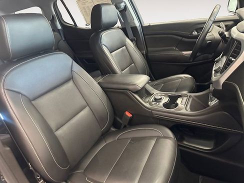 Used 2023 GMC Acadia SLT w/ Elevation Edition FWD image 15