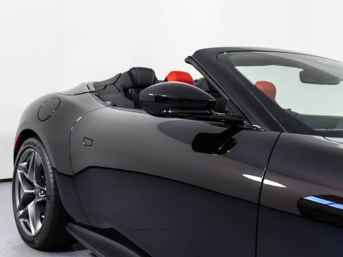 Certified 2025 Ferrari Roma Spider RWD image 14