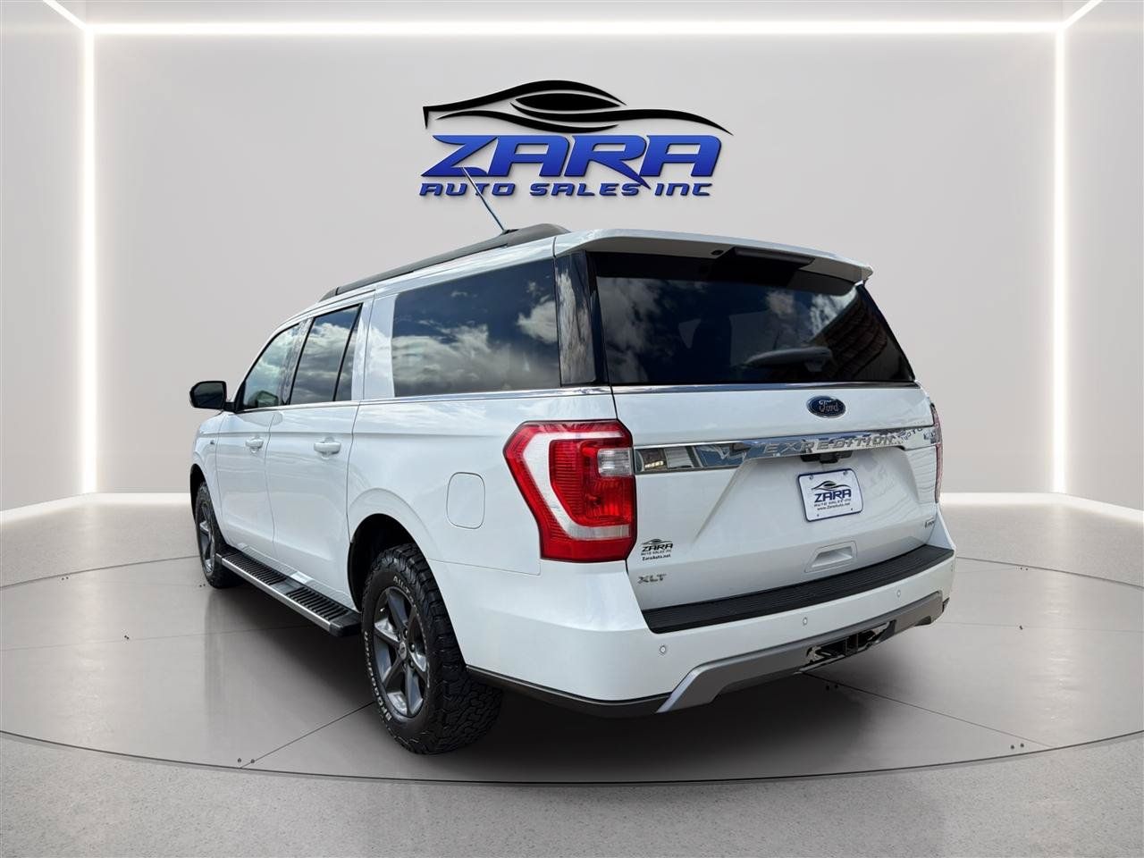 Used 2020 Ford Expedition Max XLT w/ Equipment Group 202A AWD/4WD image 5