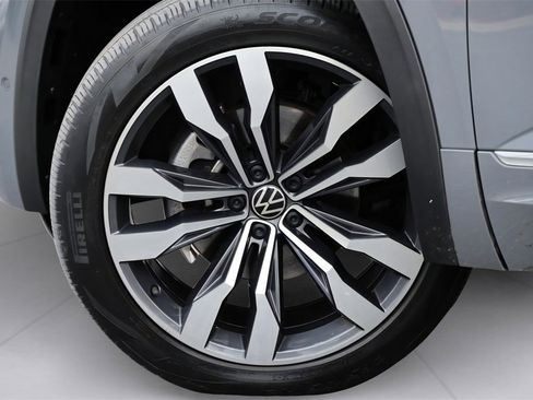 Used 2022 Volkswagen Atlas Cross Sport SEL Premium R-Line image 8