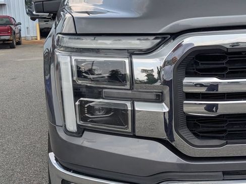 Used 2024 Ford F150 Lariat w/ Equipment Group 502A High AWD/4WD image 11