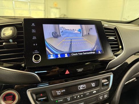 Used 2022 Honda Ridgeline Black Edition image 15
