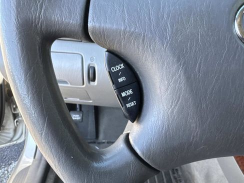 Used 2003 Toyota Camry LE image 28