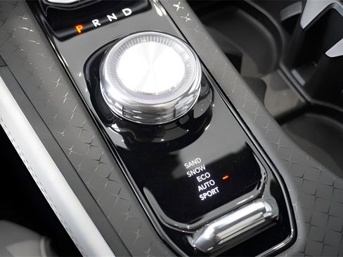 Used 2025 Jeep Wagoneer S Limited image 22