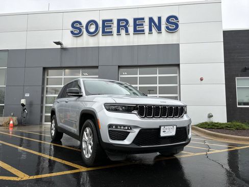 Used 2023 Jeep Grand Cherokee Limited w/ Trailer Tow Prep Group (B) AWD/4WD image 1