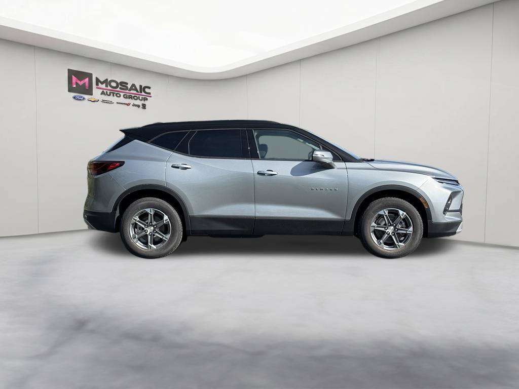 New 2026 Chevrolet Blazer LT w/ Sound & Technology Package AWD/4WD image 8