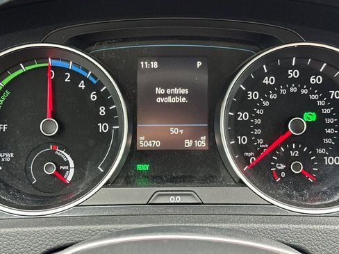 Used 2019 Volkswagen e-Golf SE image 21