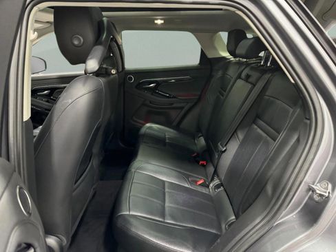 Used 2020 Land Rover Range Rover Evoque SE image 9