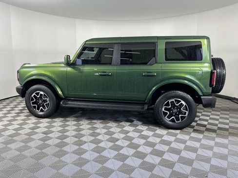 Used 2025 Ford Bronco Outer Banks image 2