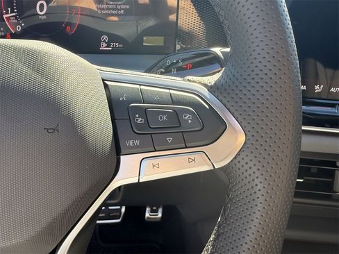 New 2026 Volkswagen Tiguan SE R-Line image 15