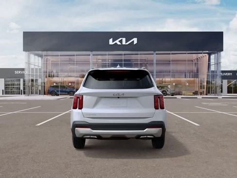 Certified 2026 Kia Sorento S FWD image 5