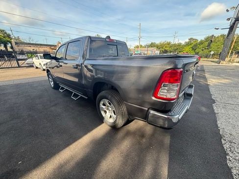 Used 2021 RAM 1500 Big Horn RWD image 3