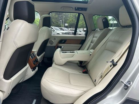 Used 2018 Land Rover Range Rover HSE AWD/4WD image 16