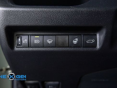 Used 2022 Toyota RAV4 XLE w/ Convenience Package AWD/4WD image 13